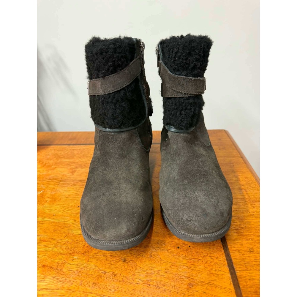 UGG Australia 9 Blayre Suede Shearling Buckle Boot Grey Black Ankle READ 1013149